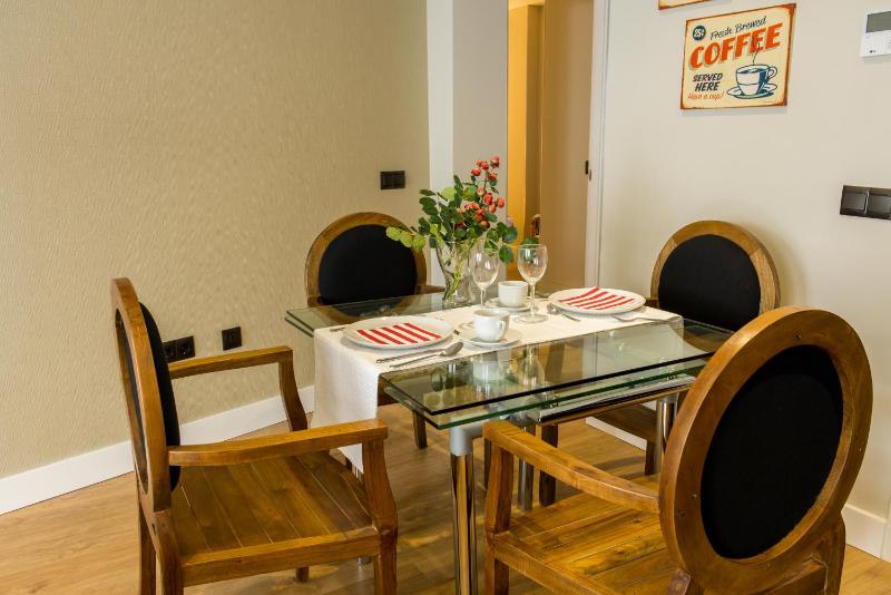 AB Apartamentos Museum - image 32