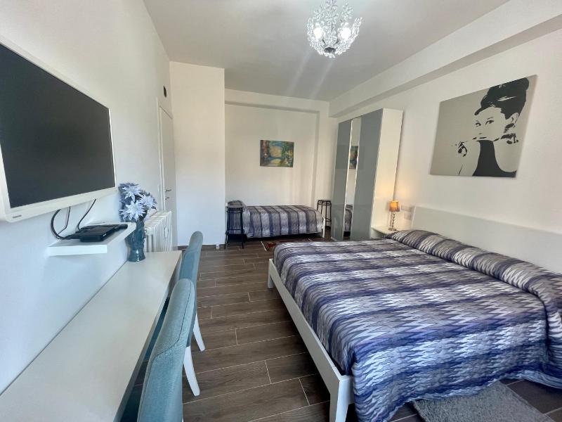 Two-Bedroom Apartment with Balcony image 3