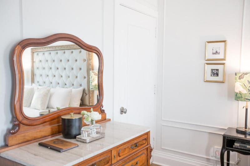 Classic King Room image 3