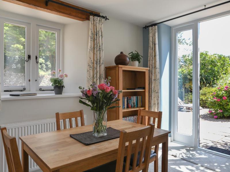 Stable End Cottage - image 27