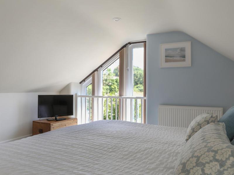 Stable End Cottage - image 24