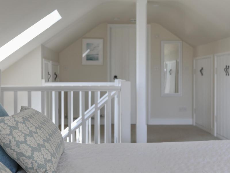 Stable End Cottage - image 32