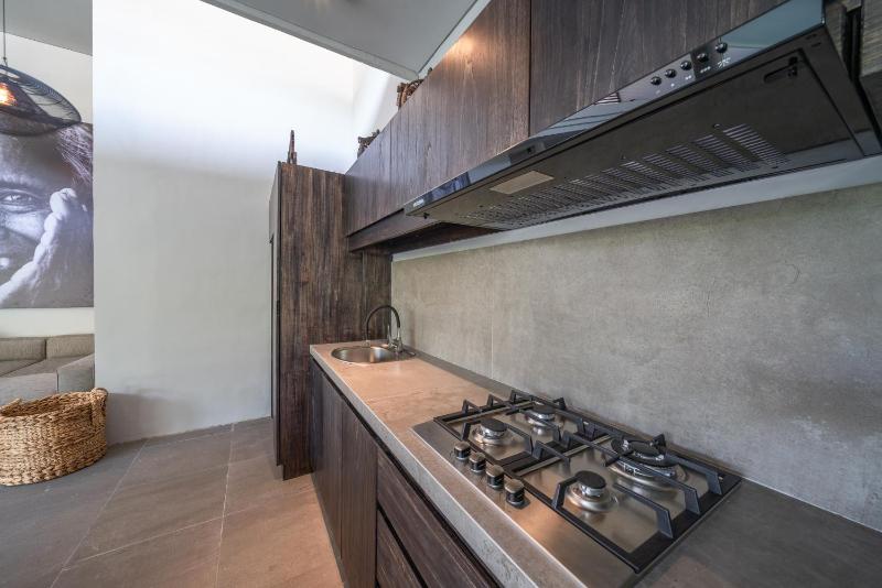 Villa Wiraja 1 - Modern 4 bdr villa in Berawa - image 27