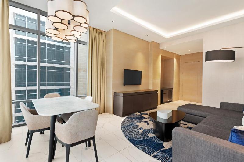 Executive King Suite image 4