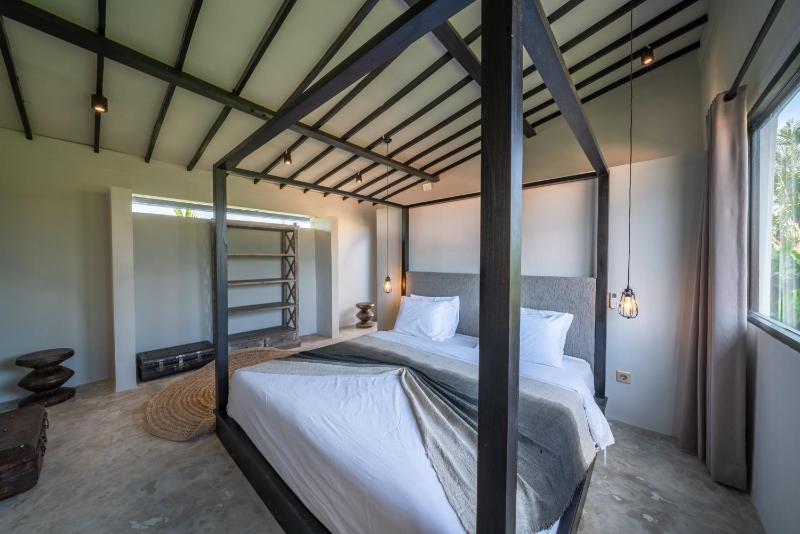 Villa Wiraja 2 - Classy 4 bdr villa in the heart for Canggu - image 11