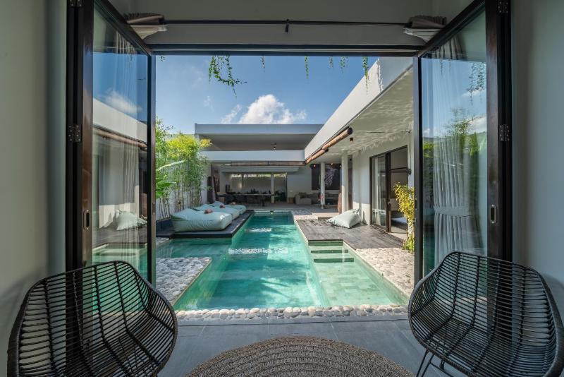 Villa Wiraja 2 - Classy 4 bdr villa in the heart for Canggu - image 10