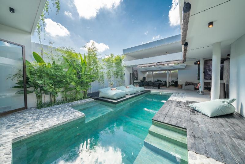 Villa Wiraja 2 - Classy 4 bdr villa in the heart for Canggu - image 15