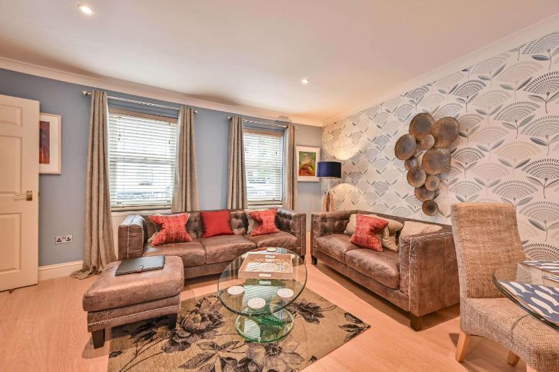 Lisburne Place - Luxury Three Bedroom Town House - image 37