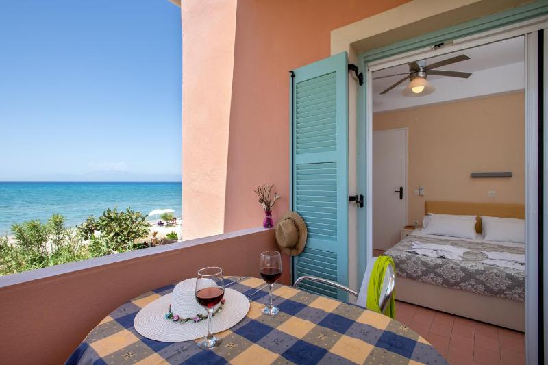 One-Bedroom Apartment with Sea View image 2