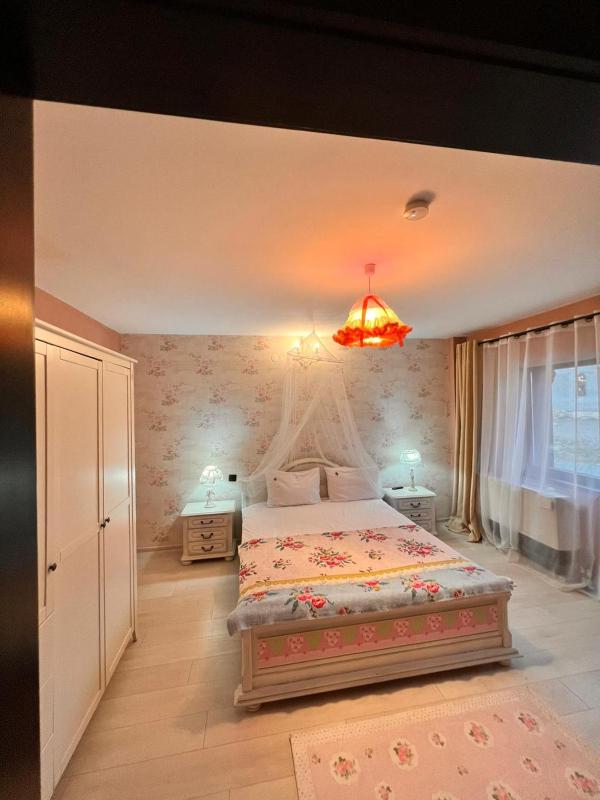 Double Room image 4