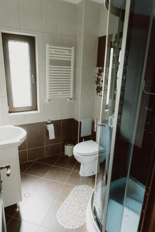 Double Room image 2