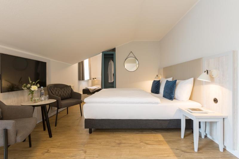 Superior Double Room image 1