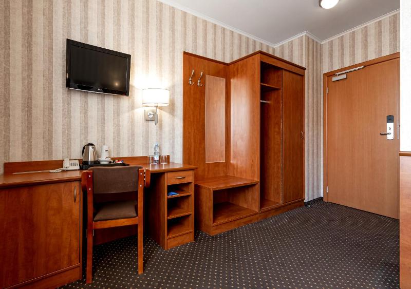Deluxe Double Room image 2