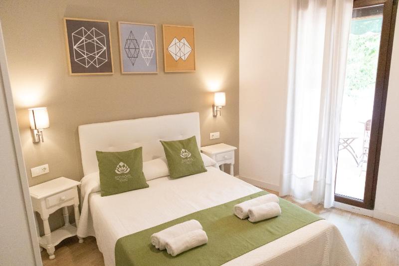Double Room with Terrace image 3