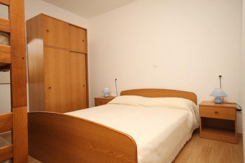 One-Bedroom Apartment with Terrace and Sea View image 1