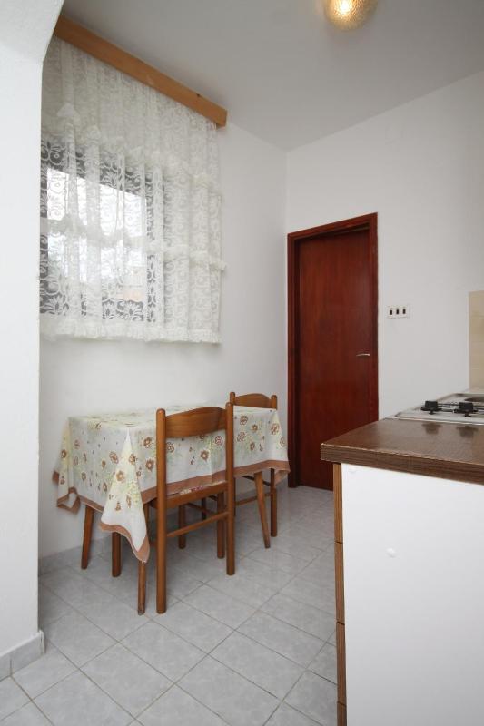One-Bedroom Apartment with Terrace and Sea View image 3