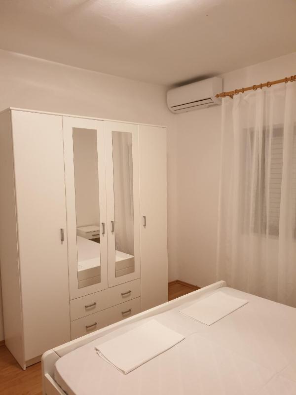 Double Room image 3