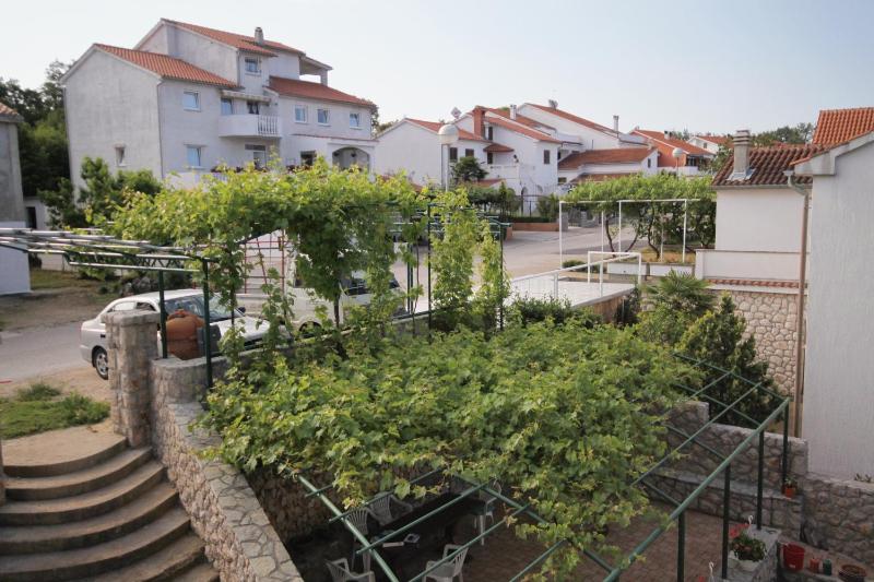 One-Bedroom Apartment with Terrace image 2