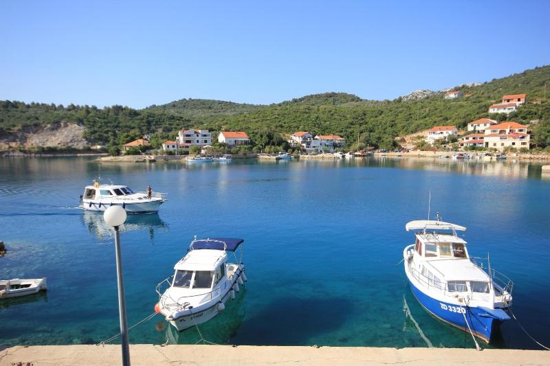 Double Room with Balcony and Sea View image 3