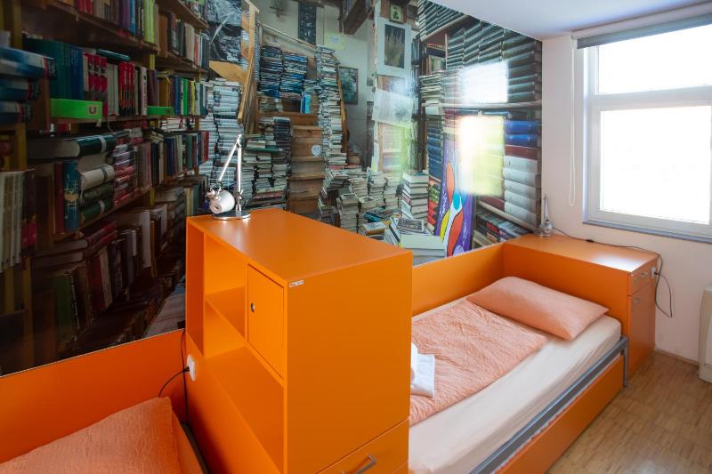 Single Bed in 4-Bed Dormitory Room image 4