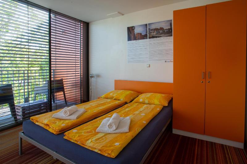 Studio with Balcony image 4