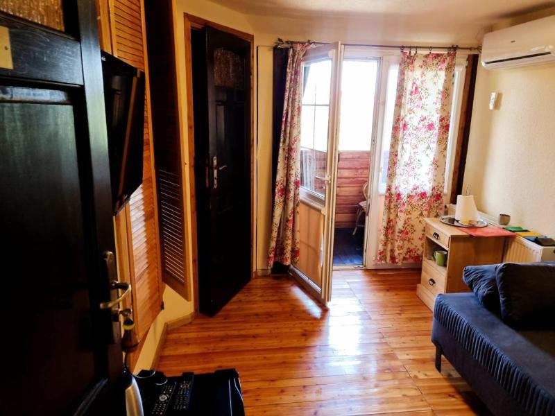 Double Room with Private Bathroom image 1