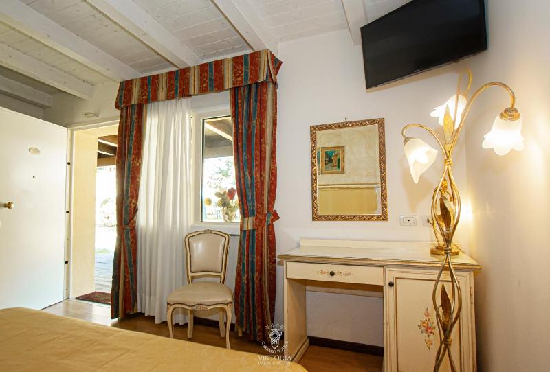 Double Room with Patio  image 3