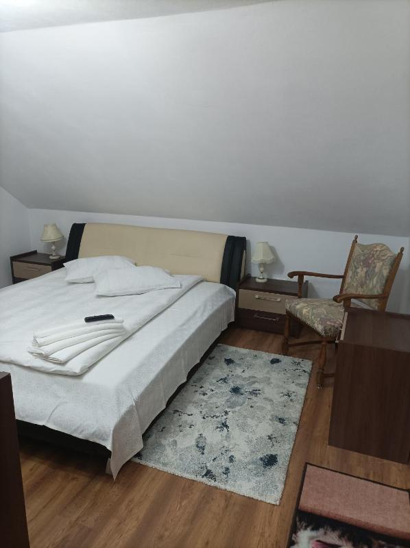 Deluxe Double Room image 4