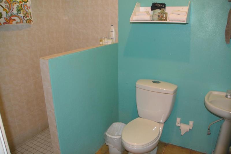 Queen Room image 4