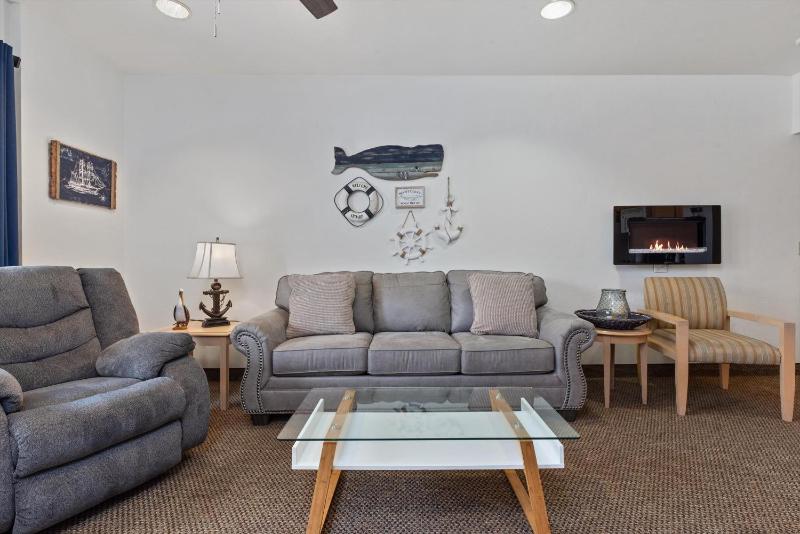 Family Room with Sea View image 2