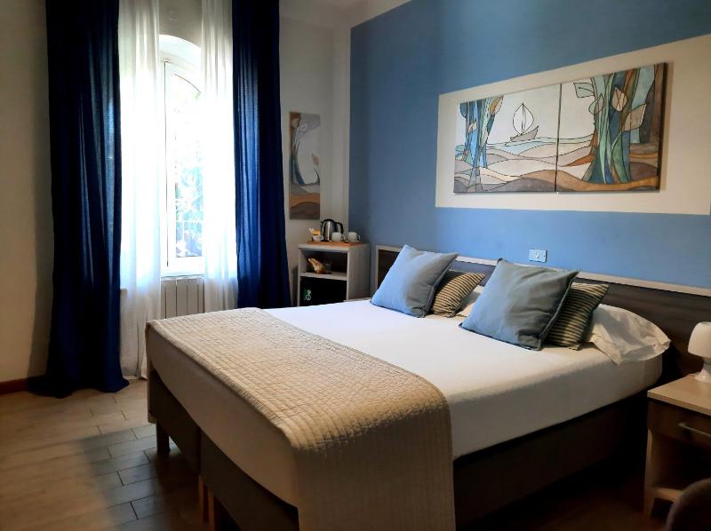 Double or Twin Room image 1