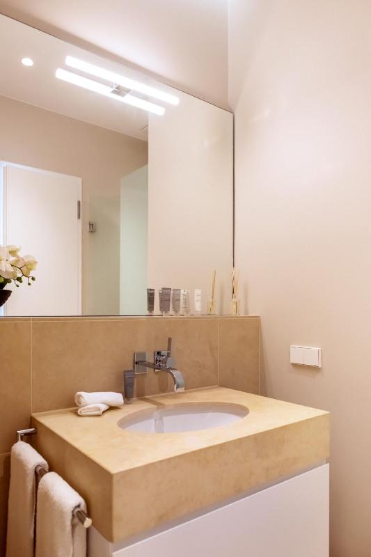 One-Bedroom Apartment image 3