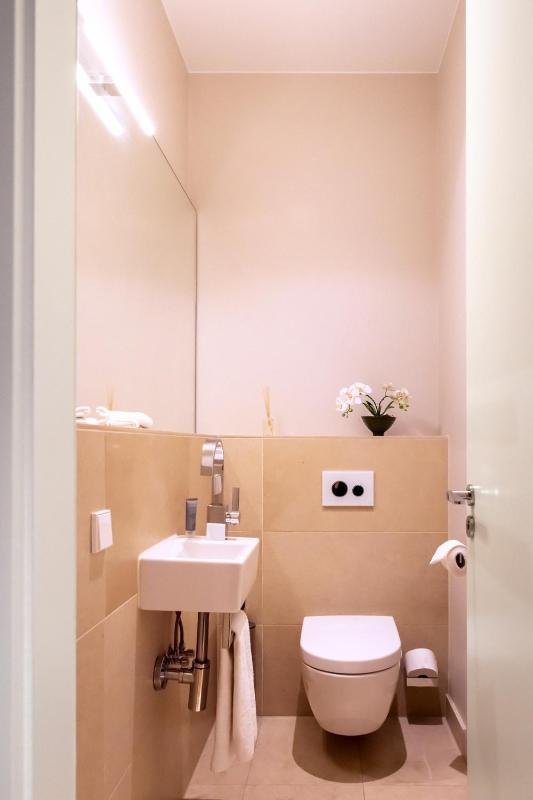 One-Bedroom Apartment image 4