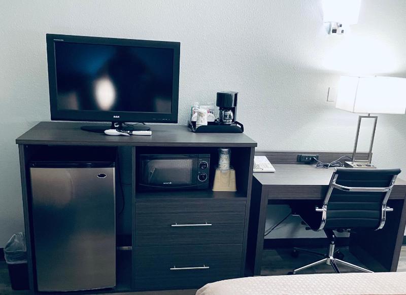 Standard Double Room image 4