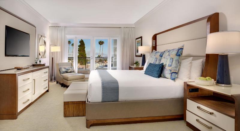 Balboa Bay Resort - image 3