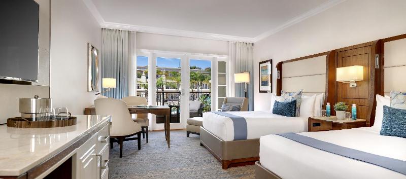 Courtyard View with Two Double Beds  image 1