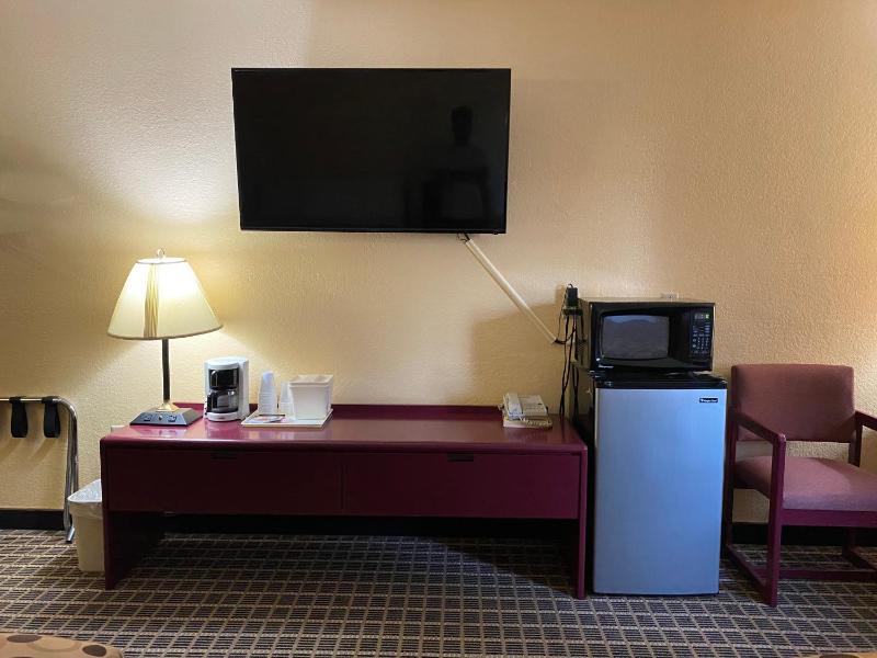 Standard Double Room image 2