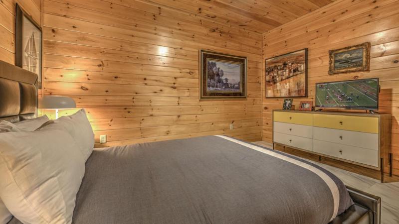 Endless Echo- Dog Friendly Close to Activities Party Porch! - image 43