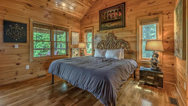Endless Echo- Dog Friendly Close to Activities Party Porch! - image 21