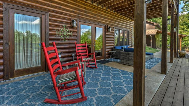 Endless Echo- Dog Friendly Close to Activities Party Porch! - image 27