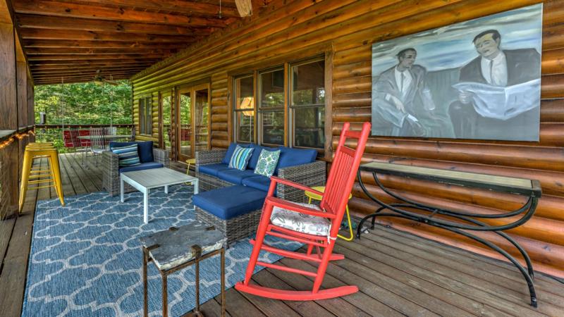 Endless Echo- Dog Friendly Close to Activities Party Porch! - image 33
