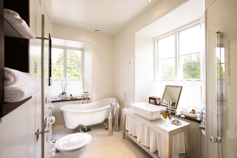 Superior Double Room image 2