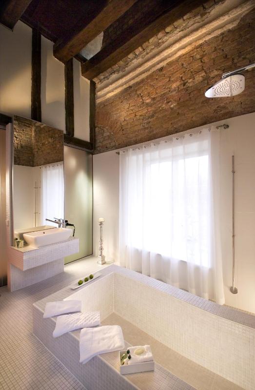 Junior Suite image 3