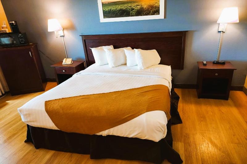 Queen Room - Disability Access