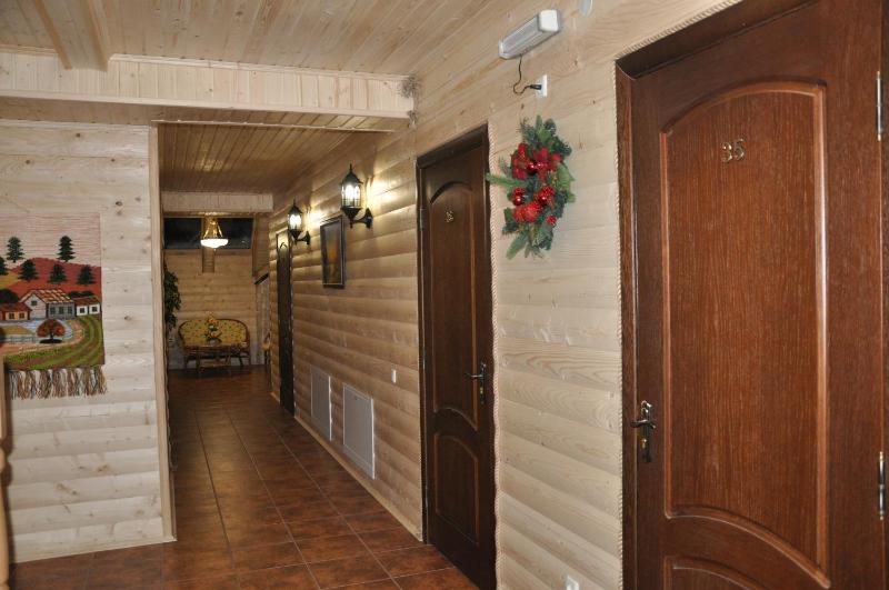 Karpatski Zori Hotel - image 13