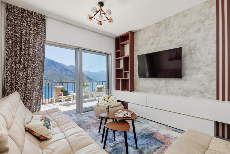 Apartment 3 With Amazing Sea View - image 5
