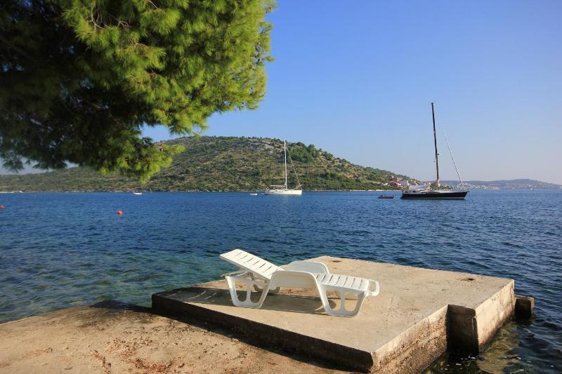 Apartments by the sea Stupin Celine Rogoznica - 10321 - image 13