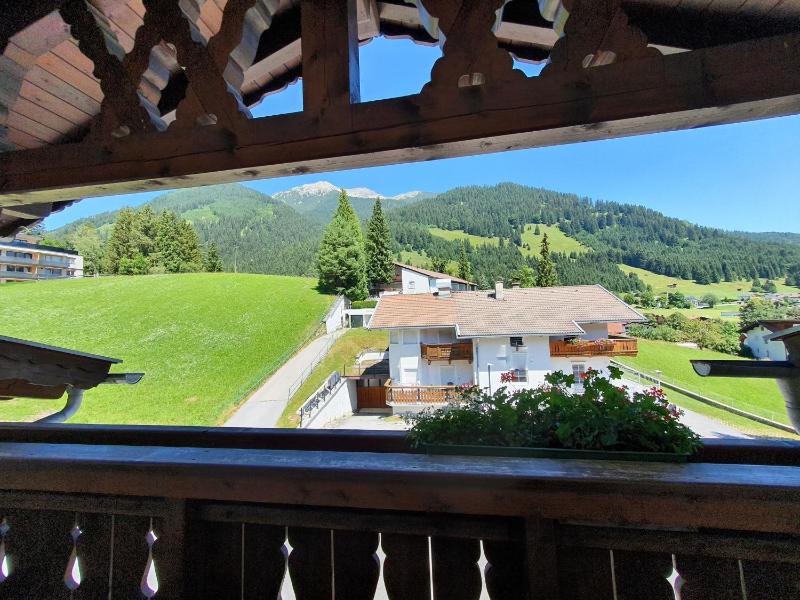 Double Room with Balcony image 3