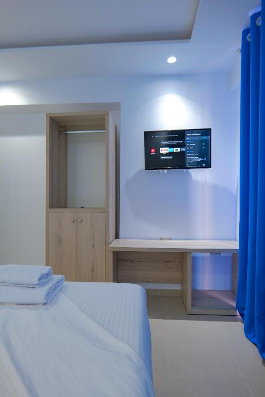 Sea View Hotel - image 8