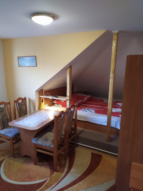 Standard Double Room image 4